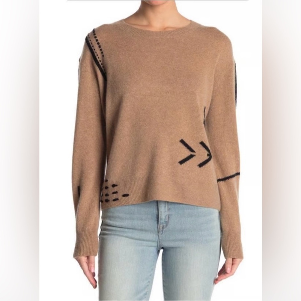 Skull Cashmere Crew Neck Sweater in Tan and Black. Size M